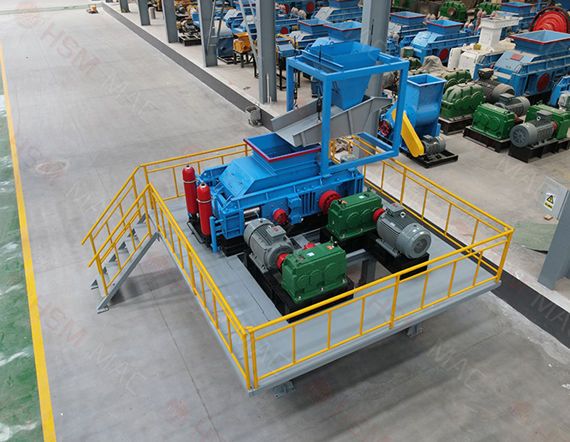 葉臘石制砂機(jī)